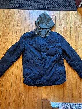 Oakley Men's Hooded Insulated Jacket - Black with Olive Hood